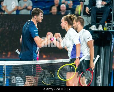 Melbourne, Australia. 1st Feb, 2020.Melbourne, Australia. 01st Feb, 2020. Nikola Mektic e Barbora Krejcikova festeggiano dopo aver vinto il Mixed Doubles Championship durante il 2020 Australian Open Tennis Championship il giorno 13 al Melbourne Park Tennis Centre di Melbourne, Australia. 1 Feb 2020. ( © Andy Cheung/Arck Images/Arckimages.com/Uk Tennis Magazine/International Sports Fotos) Credito: Roger Parker/Alamy Live News Foto Stock