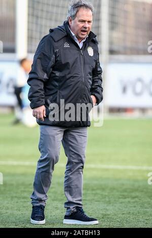 Spakenburg, Paesi Bassi. 01st Feb, 2020. Spakenburg, 01-02-2020, De Westmaat Tweede Divisie, Calcio Olandese, Stagione 2019-2020, Ijsselmeervogels Trainer/Coach Gert Kruys Durante La Partita Credit: Pro Shots/Alamy Live News Credit: Pro Shots/Alamy Live News Credit: Pro Shots/Alamy Live News: Live Credit: Pro/Alamy Live News: Live Stots: Live News: Pro Credit: Pro: Live Stots/Alamy Credit: Live Stots: Pro: Live Stots/Alamy Credit: Live News: Pro: Pro Shots/Alamy Live News Credit: Pro Shots/Alamy Live News Credit: Pro Shots/Alamy Live News Credit: Pro Shots/Alamy Live News Foto Stock