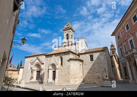 Chiesa Dei Santi Quirico E Giulitta, San Quirico D'Orcia, Siena, Toscana, Italia, Europa Foto Stock