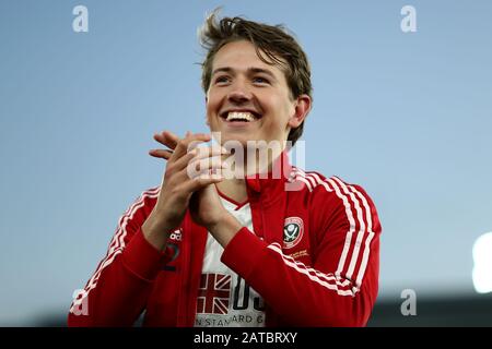 Selhurst Park, Londra, Regno Unito. 1st Feb, 2020. English Premier League Football, Crystal Palace vs Sheffield United; Sander Berge of Sheffield United ringrazia i fan per il loro supporto - Solo Per Uso strettamente editoriale. Nessun utilizzo con audio, video, dati, elenchi di fixture, logo club/campionato o servizi "live" non autorizzati. Uso on-line in-match limitato a 120 immagini, senza emulazione video. Nessun utilizzo nelle scommesse, nei giochi o nelle singole pubblicazioni club/campionato/giocatore credito: Action Plus Sports/Alamy Live News Foto Stock