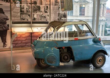 Museo Checkpoint Charlie a Friedrichstrasse, Friedrichstadt, quartiere Mitte, Berlino est, Germania Foto Stock