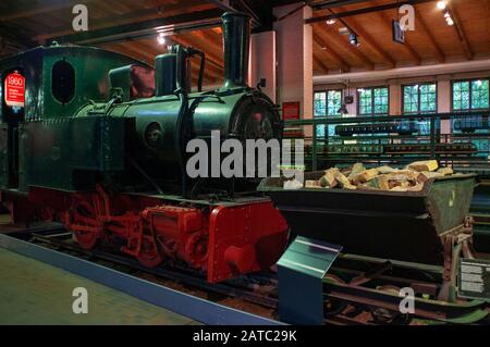 Il vapore lovcomotive sul display al Deutsches Technikmuseum, Museo tedesco della tecnologia, a Berlino, in Germania Foto Stock