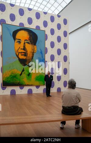 Andy Warhol opere d'arte, Mao Tse Tung nel Moabit, Hamburger Bahnhof Museum ex 19th secolo stazione ferroviaria, è diventato un museo per l'arte contemporanea i Foto Stock