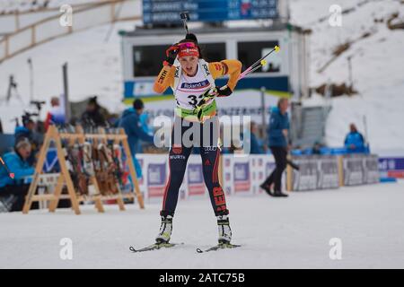 Lenzerheide, Schweiz, 1. Febbraio 2020. Juliane Fruehwirt beim 7.5 km Sprint der Juniorinnen Frauen an den Jugend- und Junioren-Weltmeisterschaften 202 Foto Stock