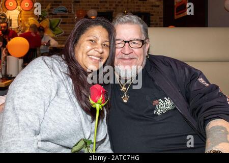 Franzi Brandt - Sängerin, Kalle Haverland - Kiezpirat, Amburgo, Reeperbahn, Hooters, Zweijähriges Jubiläum Foto Stock