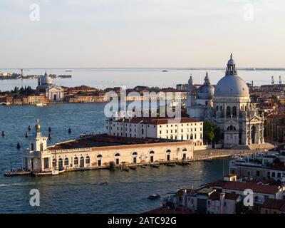 Santa Maria della Salute vista dalla Torre San Marco, Venezia Foto Stock