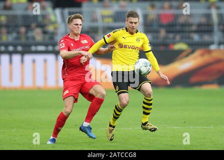 Dortmund, Germania. 01st Feb, 2020. Primo: 01.02.2020, calcio, 1.Bundesliga, stagione 2019/2020, BVB, Borussia Dortmund - Union Berlin 5: 0 BULTER, Union Links Versus PISZCZEK | usage worldwide Credit: DPA/Alamy Live News Foto Stock