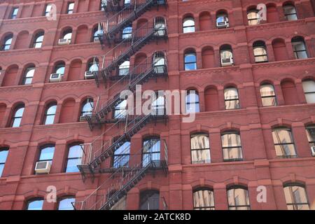 Loft Building, Fire Escape, Tribeca, New York City, Manhattan, Usa Foto Stock