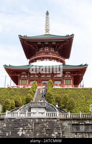 Narita, Giappone - 3 maggio 2019 Grande Pagoda della Pace che è la costruzione in Naritasan shinshoji temple. Questo tempio è il luogo famoso in Giappone. Foto Stock