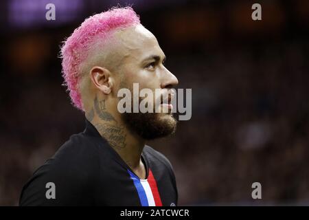 Parigi, Francia. 1st Feb, 2020. Neymar Jr di Parigi Saint-Germain reagisce durante la partita Ligue 1 tra Parigi Saint-Germain e Montpellier al Parc des Princes di Parigi, Francia, 1 febbraio 2020. Credito: Jack Chan/Xinhua/Alamy Live News Foto Stock