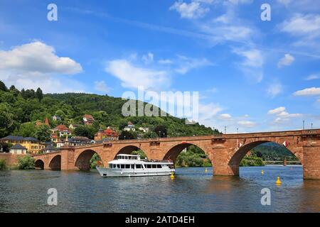 Heidelberg è una città sul Neckar in Germania, Alte Brücke Foto Stock