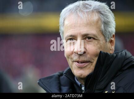 Dortmund, Germania. 01st Feb, 2020. Primo: 01.02.2020, calcio, 1.Bundesliga, stagione 2019/2020, BVB, Borussia Dortmund - Union Berlin 5: 0 coach Lucien FAVRE, BVB, portrait | usage worldwide Credit: DPA/Alamy Live News Foto Stock