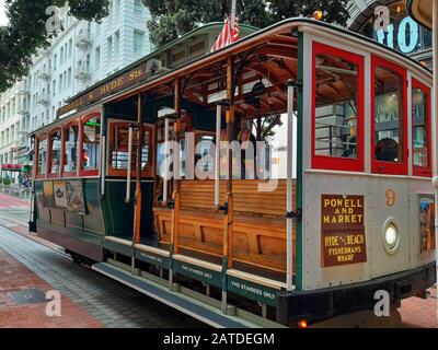 San Francisco, USA - Agosto 2019: Iconico tram turistico Foto Stock