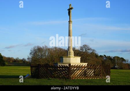 Katherine's Cross nell'Amsthill Park Foto Stock