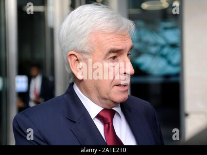 Londra, Regno Unito. 2nd Feb, 2020. John McDonnell Labor MP appare sullo spettacolo di Andrew Marr. Arrivi al BBC Credit: Johnny ARMSTEAD/Alamy Live News Foto Stock