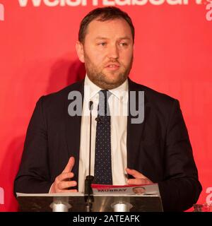 Cardiff, Regno Unito. 02nd Feb, 2020. Cardiff, GALLES, REGNO UNITO - 2 FEBBRAIO 2020 - Ian Murray durante le marchette di leadership del vice laburista al Municipio di Cardiff. Credito: Mark Hawkins/Alamy Live News Foto Stock