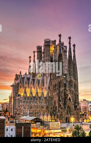 Basilica della Sagrada Familia, facciata della Natività, Barcellona, Catalogna, Spagna Foto Stock