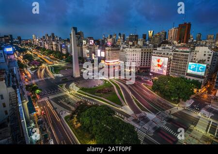 Buenos Aires, Argentina, - Febbraio. 20. 2016: Alta serata a Buenos Aires Foto Stock