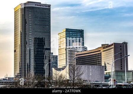 Pechino, CINA 24.022019: Quartiere centrale degli affari - CBD City skyline. Grattacieli moderni nel centro finanziario DI PECHINO. Foto Stock