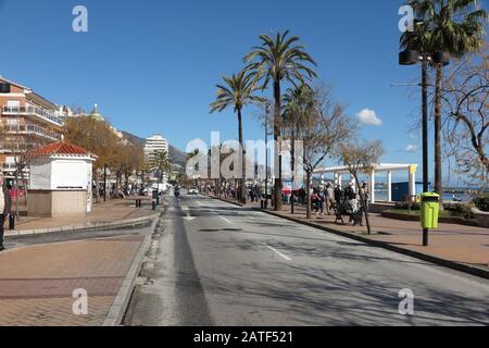 Paseo Marítimo Rey de España, lungomare, lungomare, Fuengirola, Costa del Sol, Spagna Foto Stock