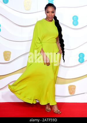 Naomi Ackie partecipa al 73rd British Academy Film Awards tenutosi presso la Royal Albert Hall di Londra. Foto Stock