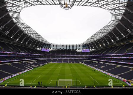 Londra, INGHILTERRA - 2 FEBBRAIO 2020: Vista generale della sede vista in vista del gioco della Premier League 2019/20 tra il Tottenham Hotspur FC e il Manchester City FC al Tottenham Hotspur Stadium. Foto Stock