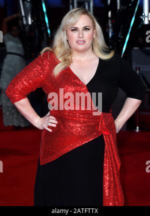 Rebel Wilson partecipa al 73rd British Academy Film Awards tenutosi presso la Royal Albert Hall di Londra. Foto Stock