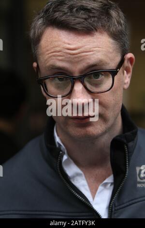 Regista danese, Nicolas Winding Refn alla BBC radio 01/06/2016 Picture Jack Ludlam Foto Stock