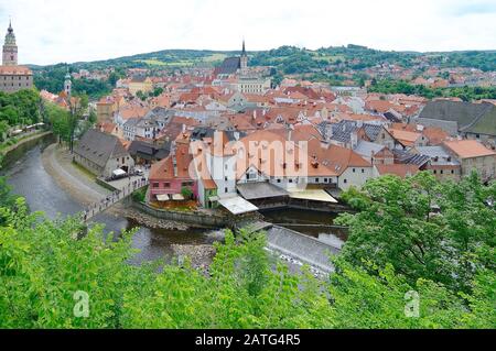 È una città della regione della Boemia meridionale della Repubblica Ceca. Il suo centro storico, centrato intorno al Castello di Český Krumlov. Foto Stock