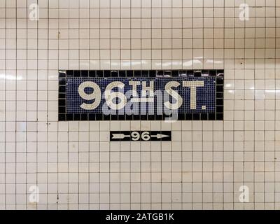 New York City - 17 Gennaio 2020: 96th Stazione Della Metropolitana Di Street Station A New York City. Foto Stock