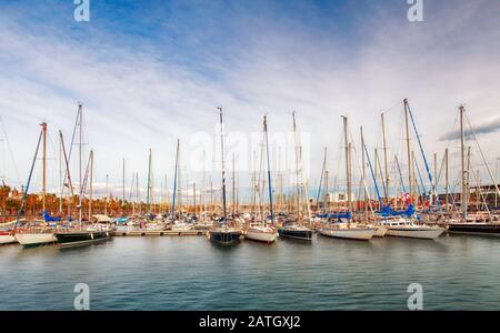 Porto e banchina di Barcellona, Port Vell, in Spagna, in Catalogna Foto Stock