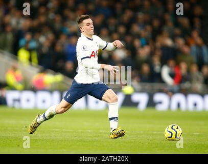 Londra, Regno Unito. 02nd Feb, 2020. Tottenham Hotspur's Giovani lo Celso durante la partita della Premier League tra Tottenham Hotspur e Manchester City il 2 febbraio 2020 presso il Tottenham Hotspur Stadium, Londra, Inghilterra. Credito: Cal Sport Media/Alamy Live News Foto Stock