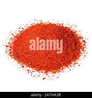 Polvere pimienta roja pepe rosso palo isolato su bianco. Foto Stock