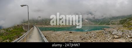 Camposecco diga e lago, nel Parco Naturale di Alta Valle Antrona, Piemonte, Italia Foto Stock