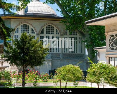 Istanbul, Turchia, Palazzo Topkapi dettagli architettonici, vista dal cortile interno. Foto Stock