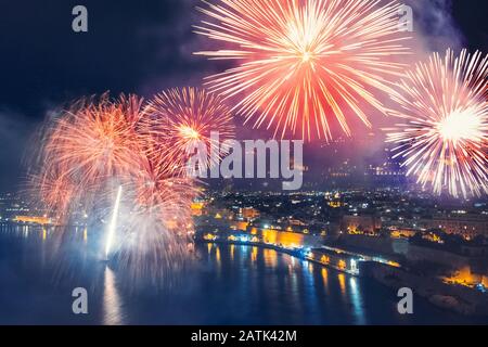 Festa dei fuochi d'artificio di Malta a Valletta. Concetto di viaggio. Foto aerea Foto Stock