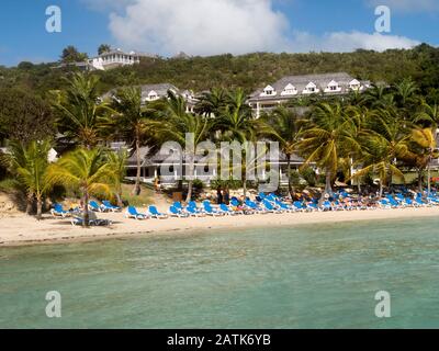 La spiaggia di Nonsuch Bay Resort su Antigua e Barbuda nelle Isole Windward Foto Stock