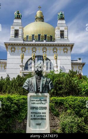 La chiesa di San Leopoldo, capolavoro architettonico di otto Wagner, è la prima chiesa moderna d'Europa e un gioiello dell'Art Nouveau viennese. Foto Stock