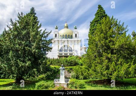 La chiesa di San Leopoldo, capolavoro architettonico di otto Wagner, è la prima chiesa moderna d'Europa e un gioiello dell'Art Nouveau viennese. Foto Stock