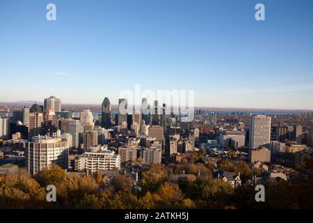 Vista del centro di Montreal dal Mount Royal Chalet Foto Stock