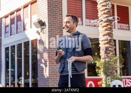 Las Vegas, 11 gennaio: Mago che fa le prestazioni di strada nella Passeggiata Di Linq il 11 GENNAIO 2020 a Las Vegas, Nevada Foto Stock