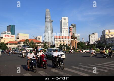 Tran Nguyen Han Roundabout, Bitexco Financial Tower, Ho Chi Minh City, Saigon, Vietnam, Sud-Est Asiatico, Asia