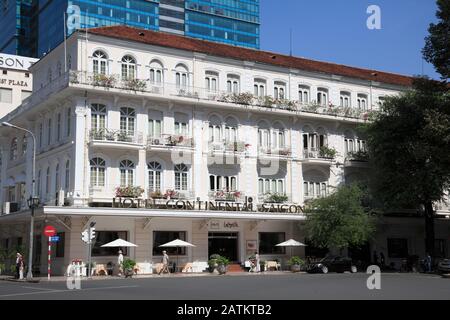 Hotel Continental Saigon, Historic Hotel, Colonial Architecture, Dong Khoi Street, Ho Chi Minh City, Saigon, Vietnam, Asia Foto Stock