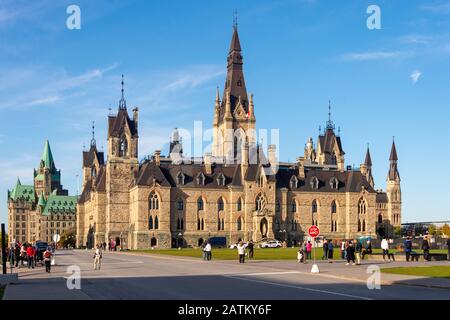 Ottawa, CANADA - 9 ottobre 2019: Blocco ovest del Parlamento canadese Foto Stock