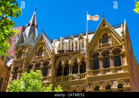 Melbourne, Australia - 7 dicembre 2016: Facciata dell'edificio storico di Rialto dell'architetto William Pitt. Oggi ospita il prestigioso InterContinental ho di lusso Foto Stock