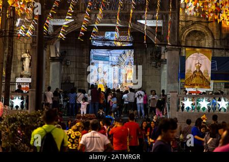 18 gennaio 2020 Persone che partecipano al festival viva sino nino manila, Manila, Filippine Foto Stock