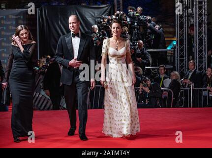 Prince William e Catherine Duchess di Cambridge partecipano ai British Academy Film Awards alla Royal Albert Hall di Kensington, Londra, Regno Unito Foto Stock