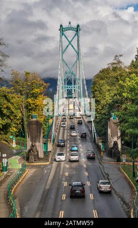 Lions Gate Bridge, Vista Da Stanley Park A Vancouver, British Columbia, Canada Foto Stock
