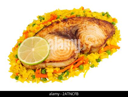 Filetto di pesce spada alla griglia e riso vegetale isolato su sfondo bianco Foto Stock