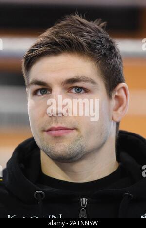 Eggenstein Leopoldshafen, Germania. 04th Feb, 2020. Il pugile professionista tedesco Vincent Feigenbutz, tenuto durante una formazione stampa presso il club di boxe Eggenstein. Feigenbutz si batterà per la super fascia di pesi medi dell'associazione mondiale IBF a Nashville il 15 febbraio. L'avversario di 24 anni è Quindi Una Pianta locale di eroi. Credito: Uli Deck/Dpa/Alamy Live News Foto Stock